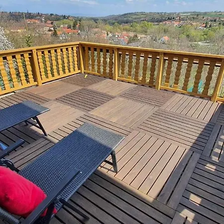 Dom wakacyjny In 44893 *