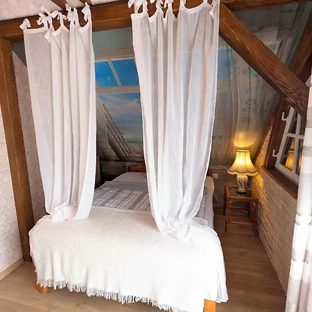 In 44893 * Balatonendréd